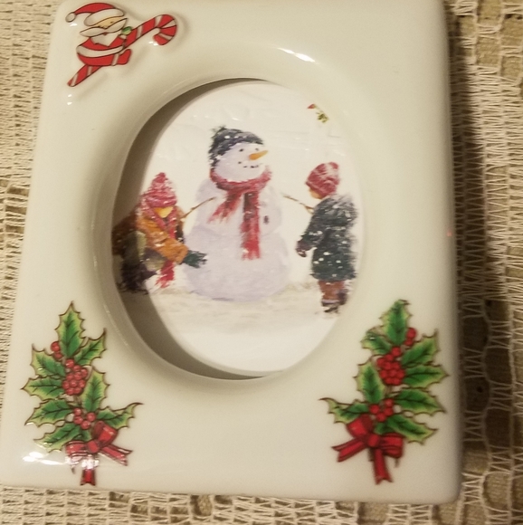 Christmas Decorations with Bonus Book - Picture 7 of 8